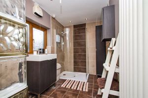 Photo 13- click for photo gallery